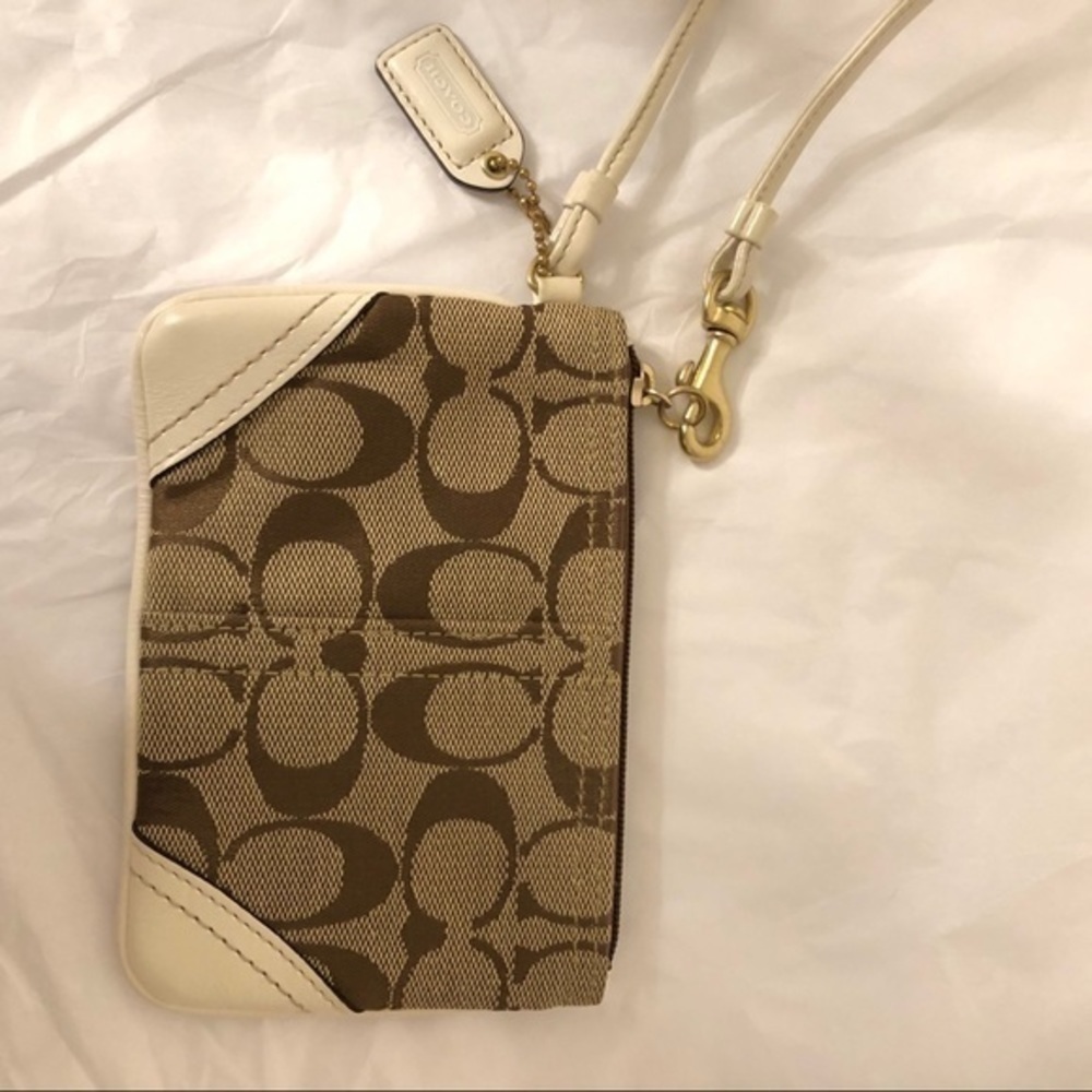COACH signature c brown white/cream wristlet - Picture 8 of 8